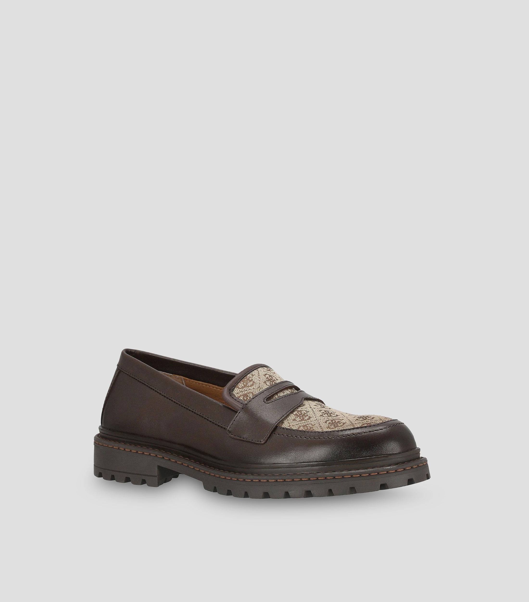Mocasines con tacón bajo ancho en piel con monogram Hombre
